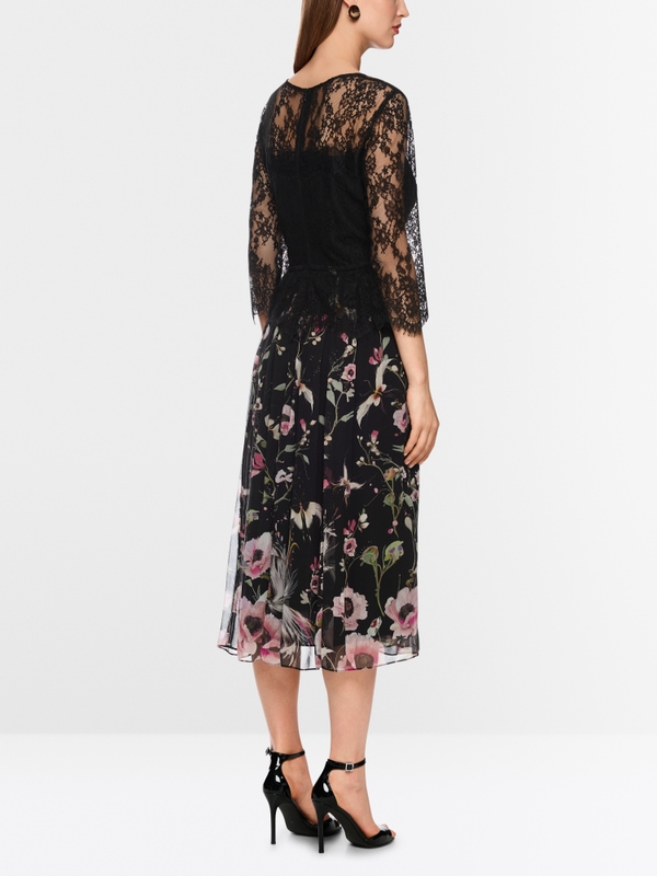 Kleid mit Spitze und Blumenmuster