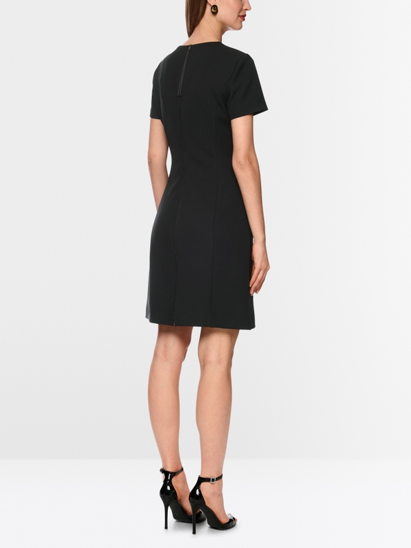Klassisches Kleid
