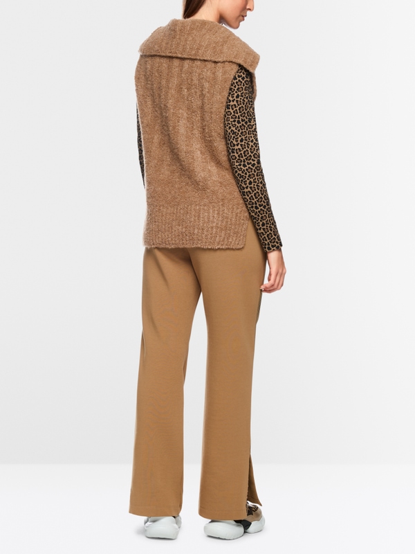 Knitted in Germany collar slipover