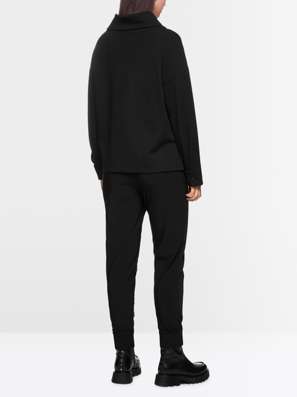 Sweatshirt with asymmetrical collar