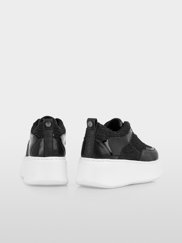 Sneakers met glitter en lakdetails
