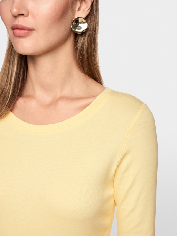 Slim-fit T-shirt with 3/4 sleeves