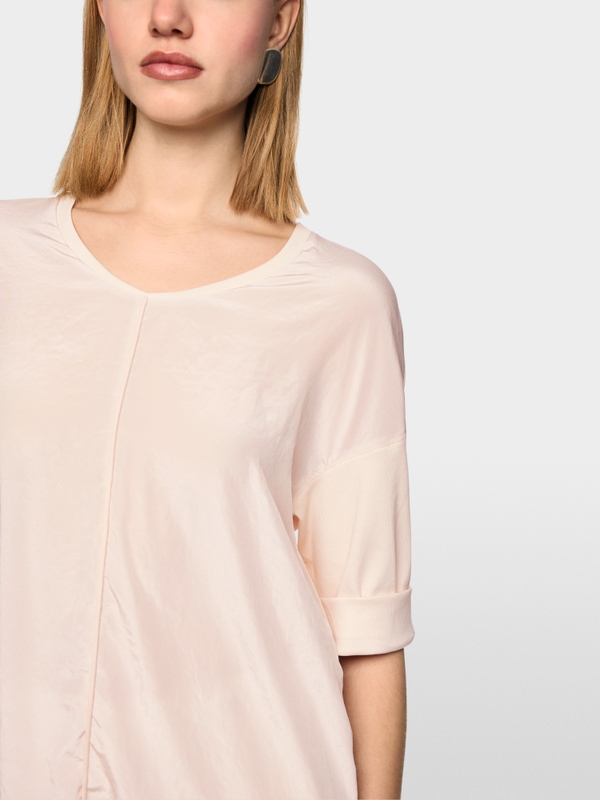 Wide blouse in material mix