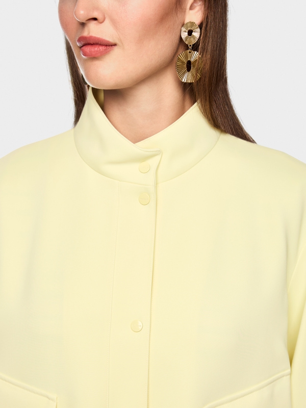 Jacket with small stand-up collar