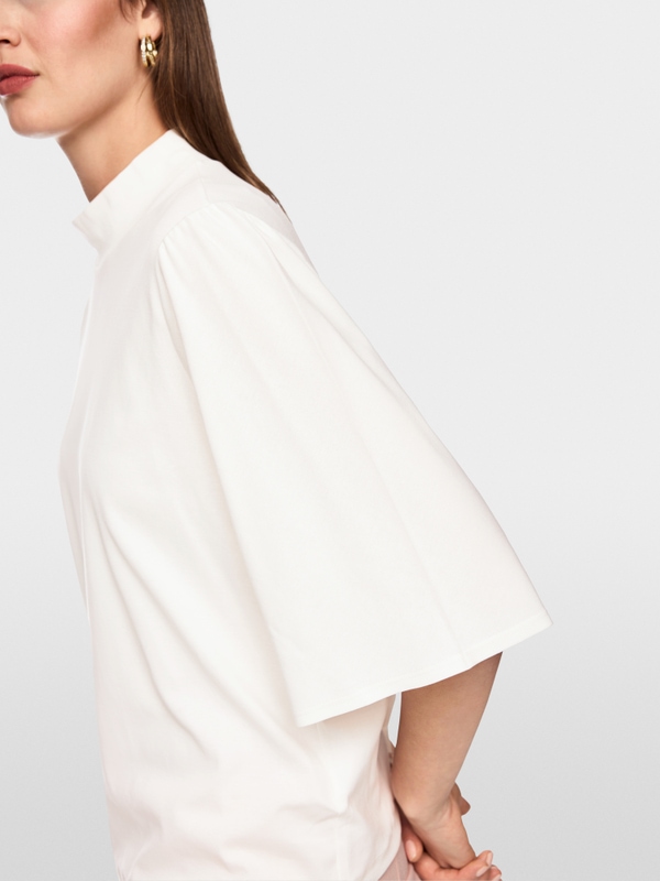 Loose-fit T-shirt with stand-up collar