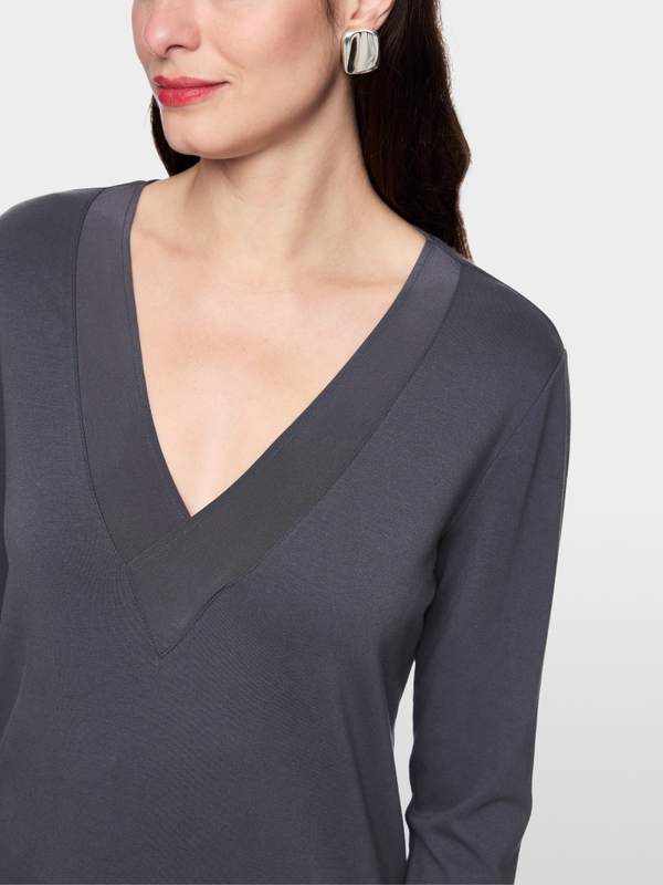 Long-sleeved top with silk trim