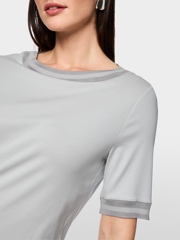 T-shirt with boat neck