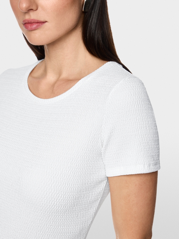 Fitted short-sleeved shirt