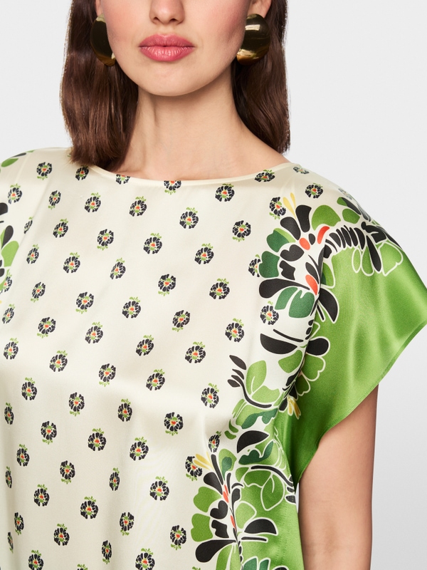 Blouse-style top with hibiscus print