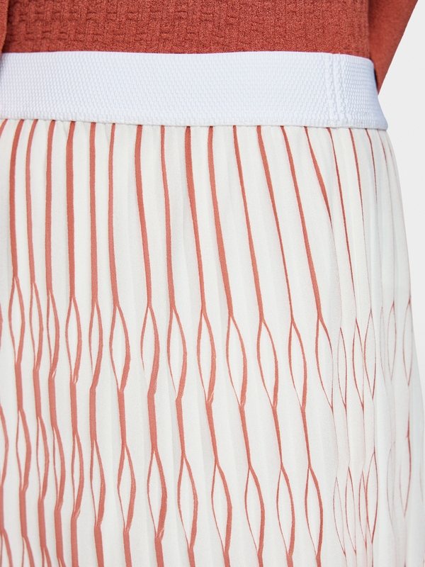 Maxi skirt with pleats