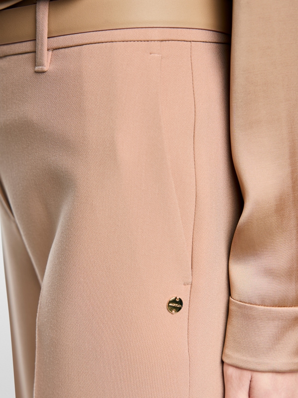 Pantalon en tissu FORDON coupe féminine