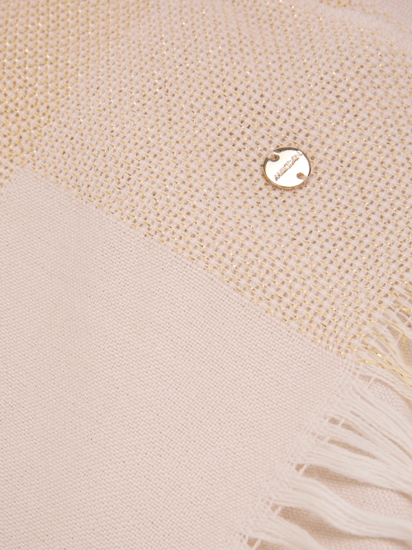 Wool scarf with gold thread and fringes