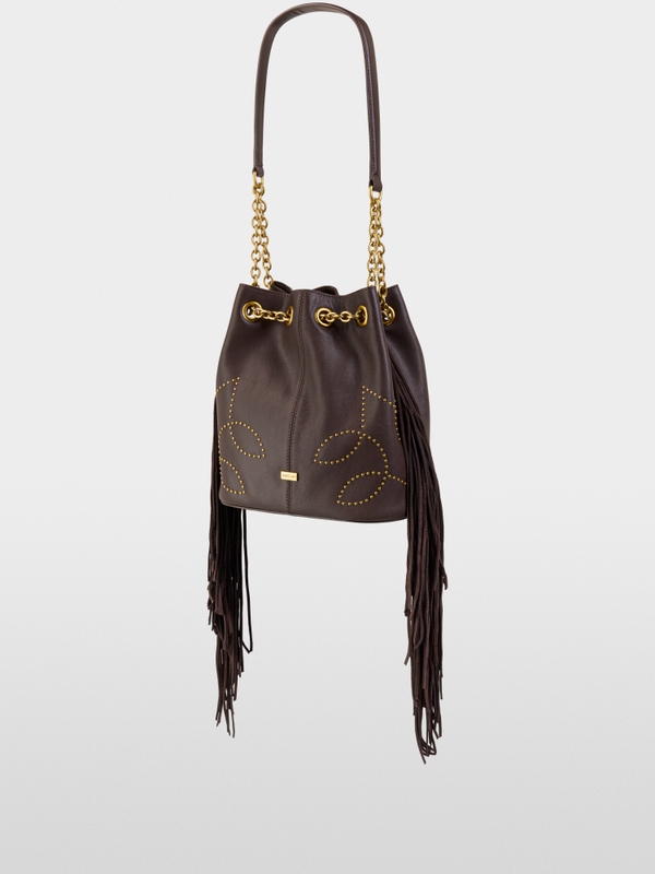 Beuteltasche mit Nieten und Fransen
