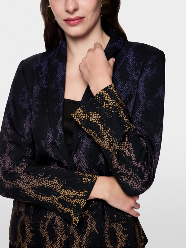 Fitted blazer in snake print
