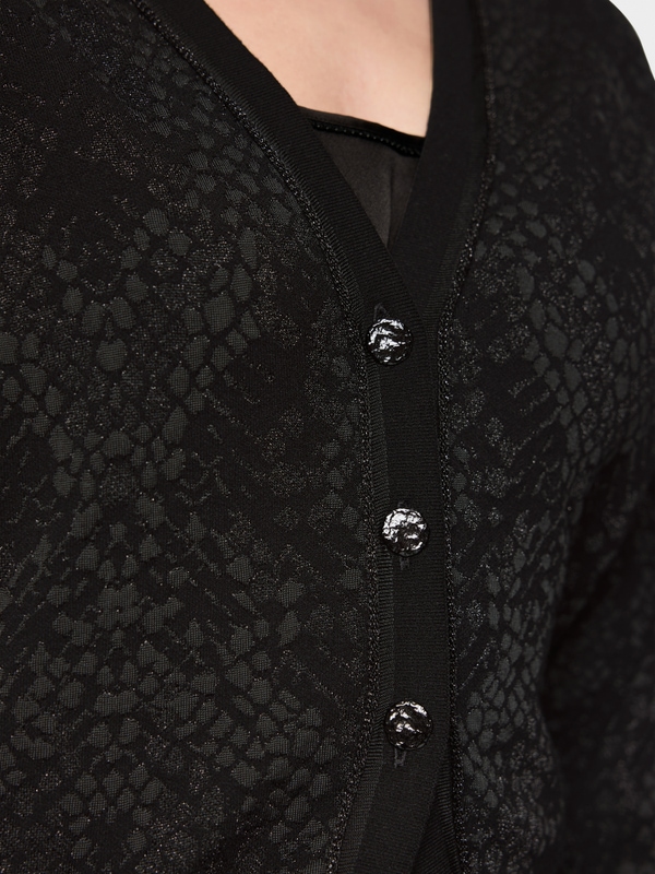 Cardigan tricoté en Allemagne