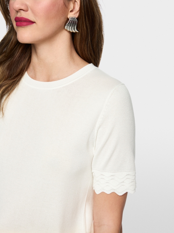 Short-sleeved fine-knit sweater