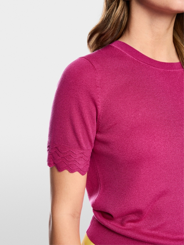 Short-sleeved fine-knit sweater