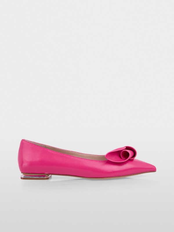 Leather flat ballerinas with calla lily