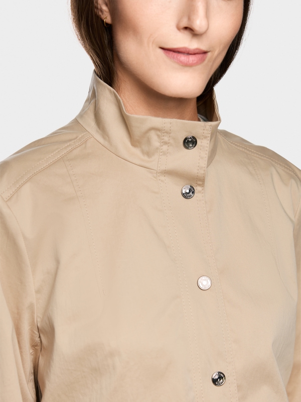 Short cotton jacket with mesh lining