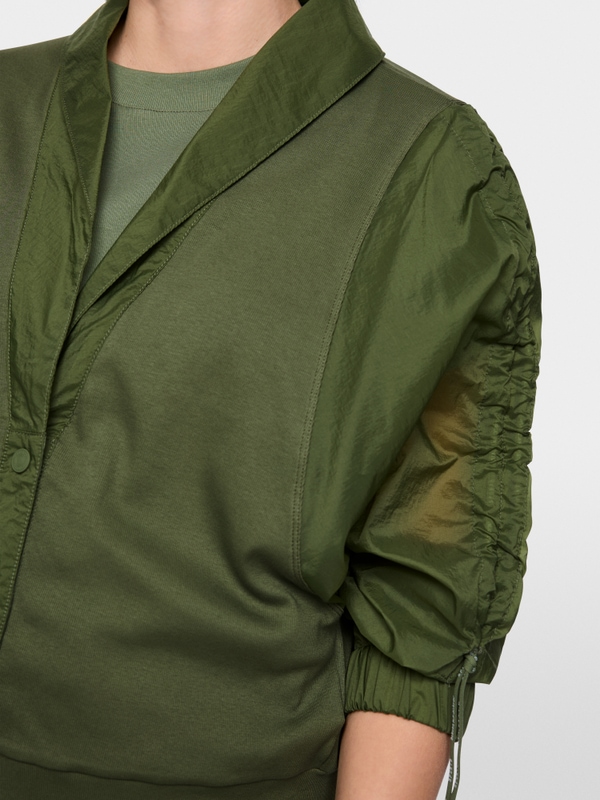 Lightweight jacket in a mix of materials