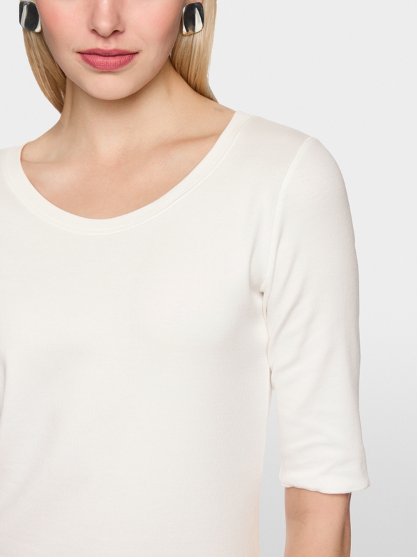 T-shirt with half-length sleeves