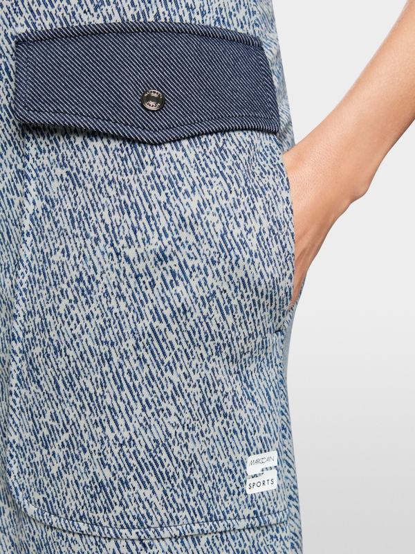 Short skirt made from stretch viscose