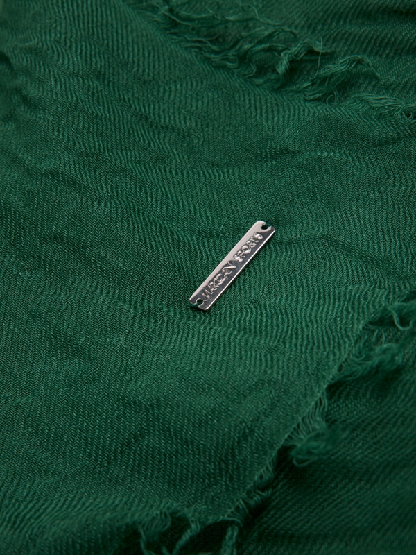 Scarf with crinkle effect