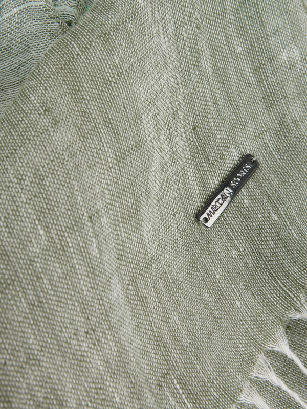 Two-tone linen scarf