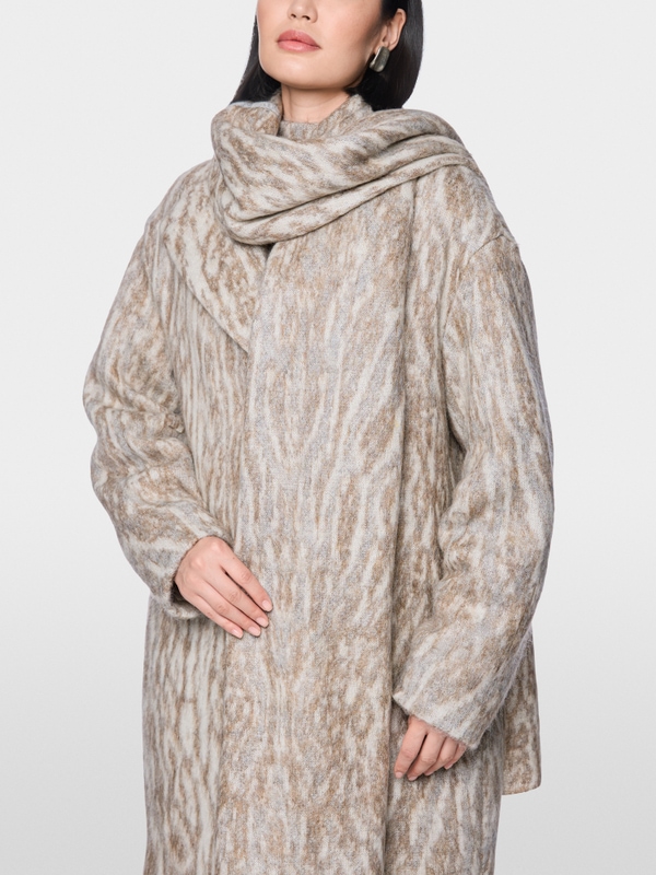 ‘Knitted in Germany’ ozelot shawl