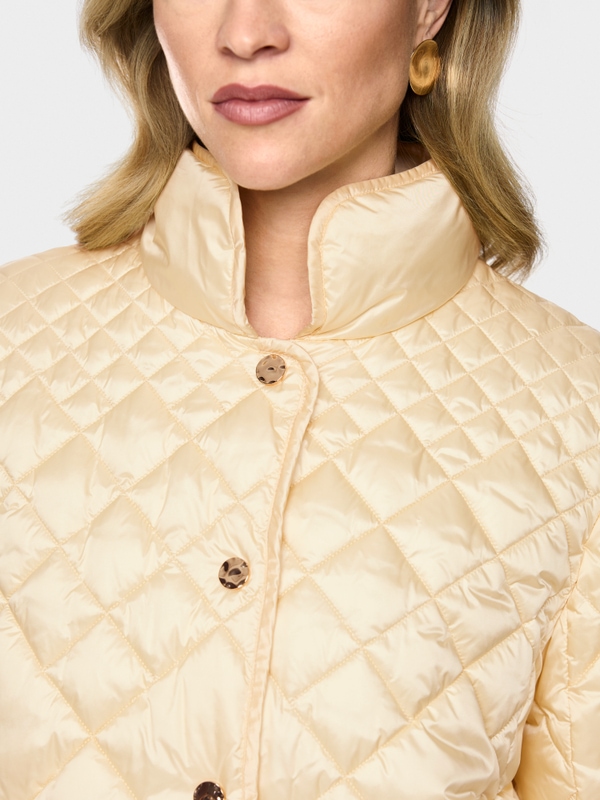 Quilted jacket with decorative buttons