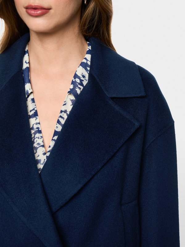 Short wool jacket