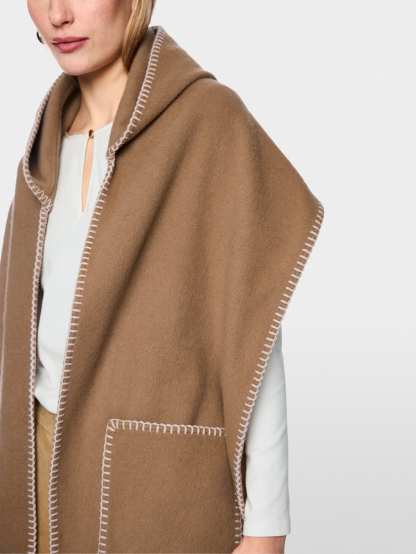 Short wool-blend cape with fringing