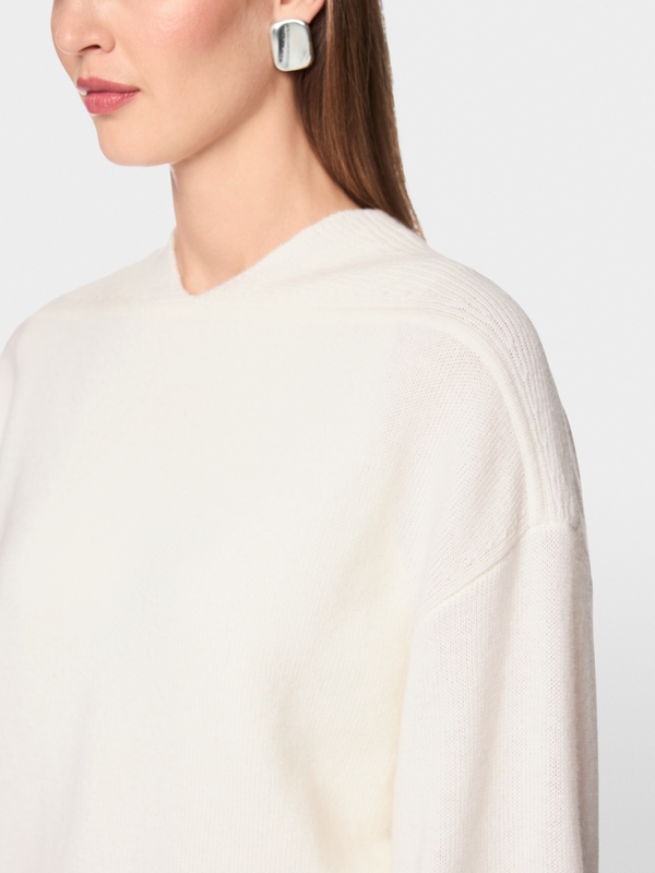 Jumper in a new wool and cashmere blend