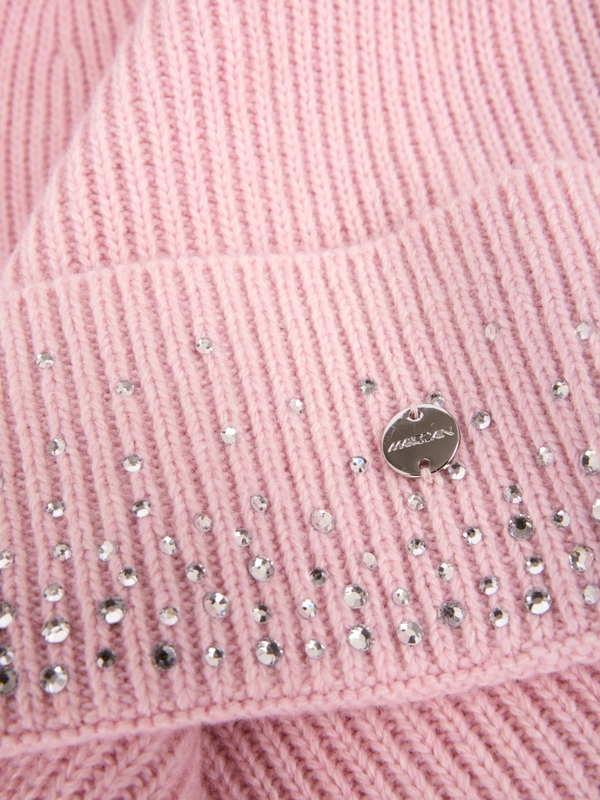 Hat with faux fur pom-pom and sequins