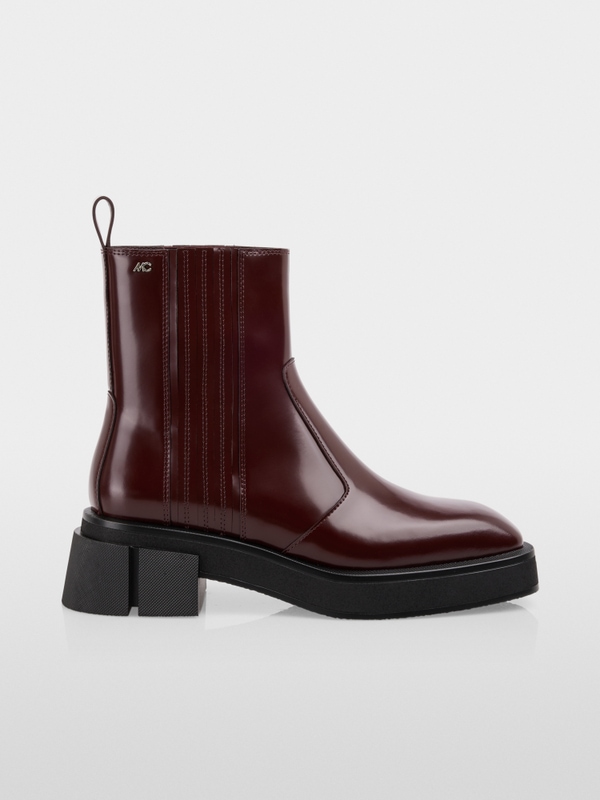 Leather Chelsea boots