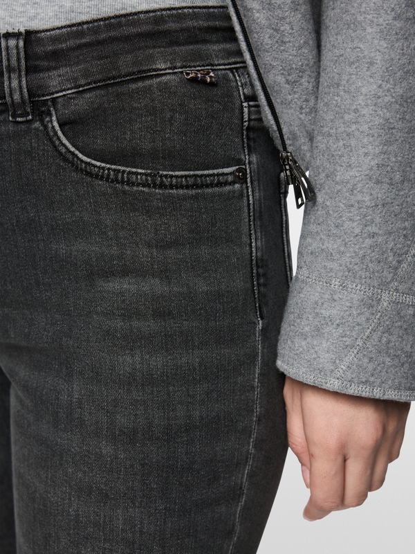 FRENDA feminine fit flared jeans