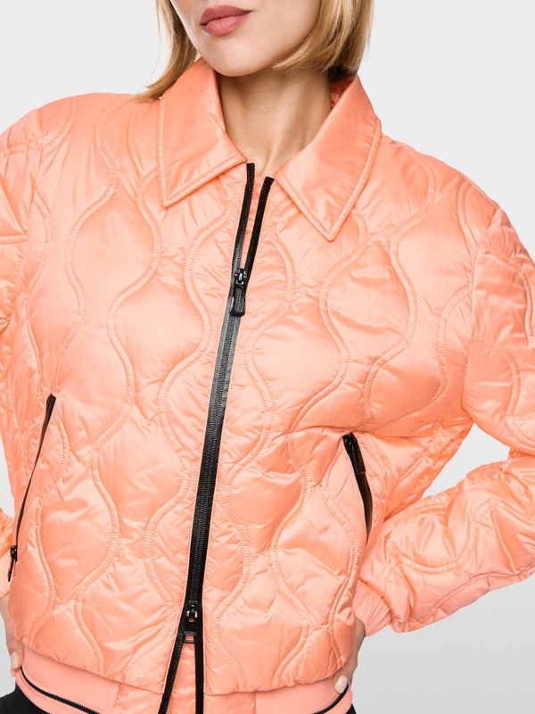 Veste matelassée avec détails contrastés