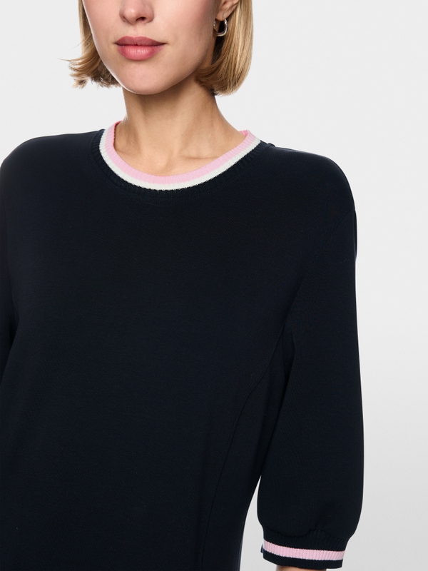 Robe coupe A avec détails côtelés