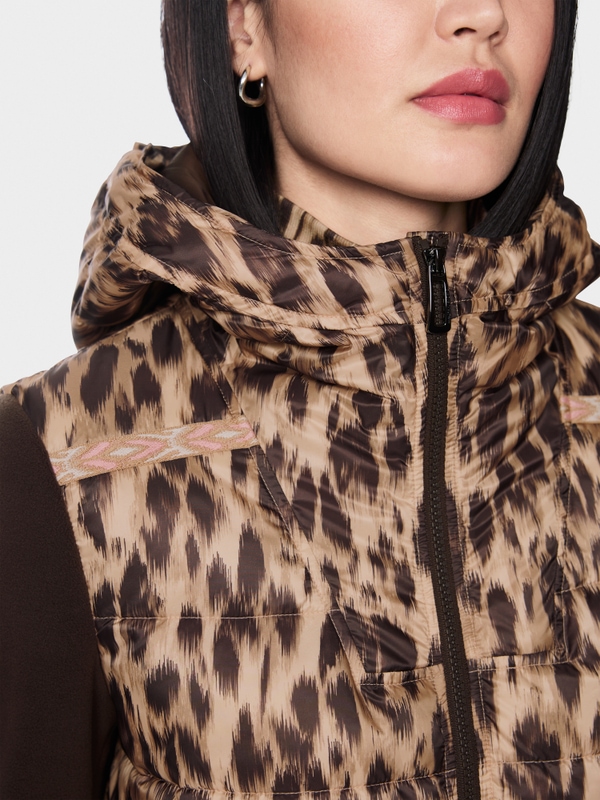 Quilted jacket with leopard print