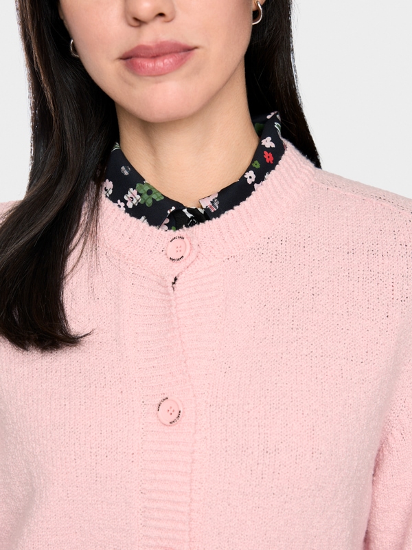 Cardigan uni tricoté en Allemagne