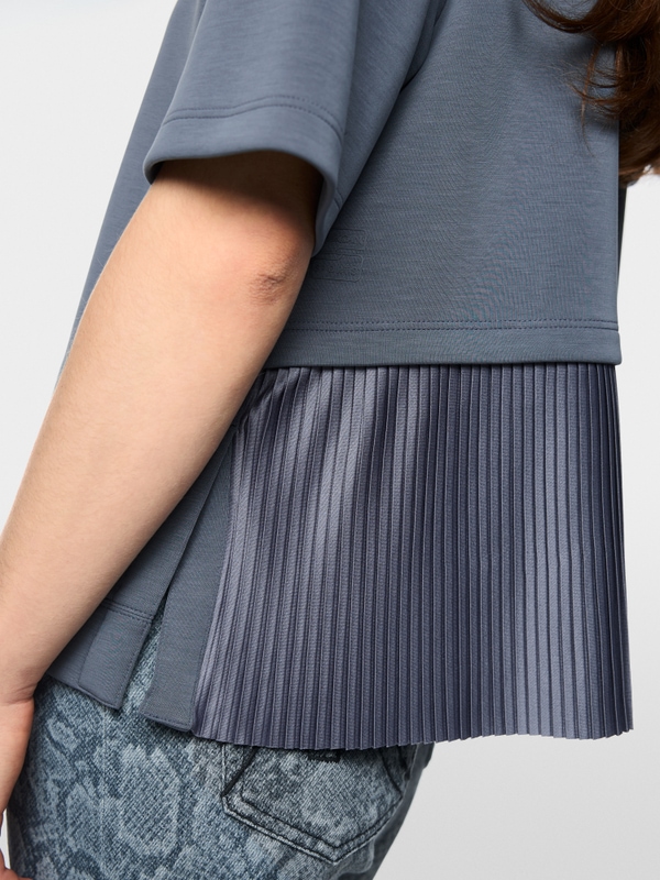 T-shirt with pleated details