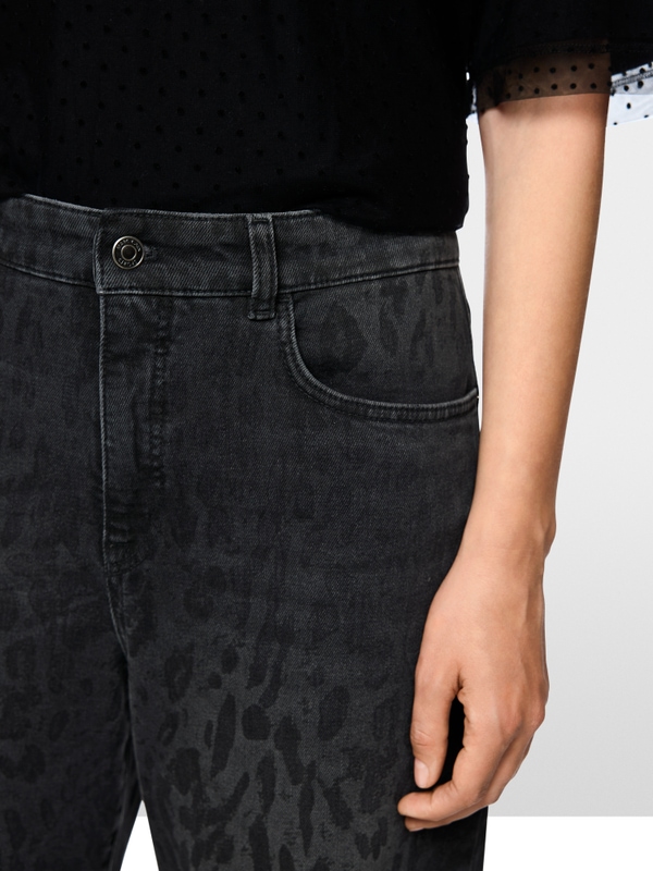 RUMA jeans with leopard print