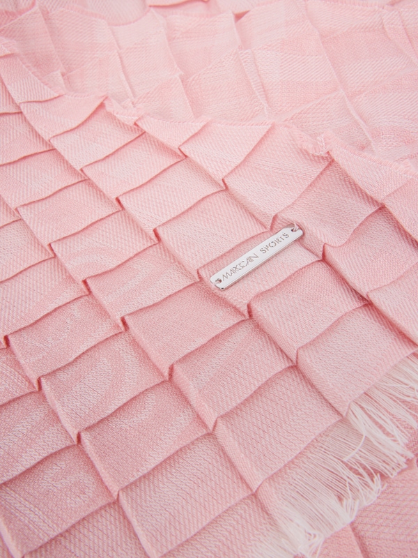 Scarf with textured pattern