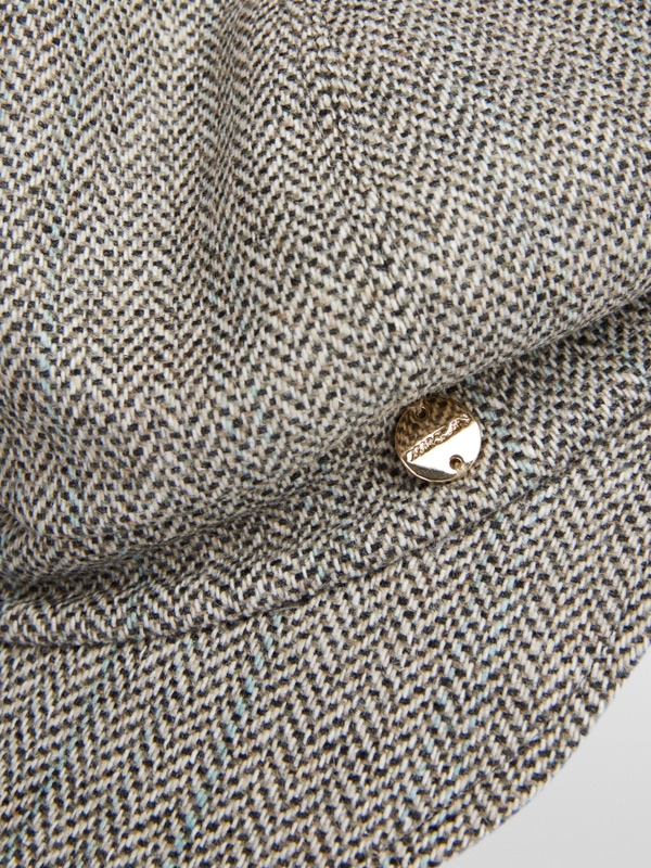 Herringbone balloon cap
