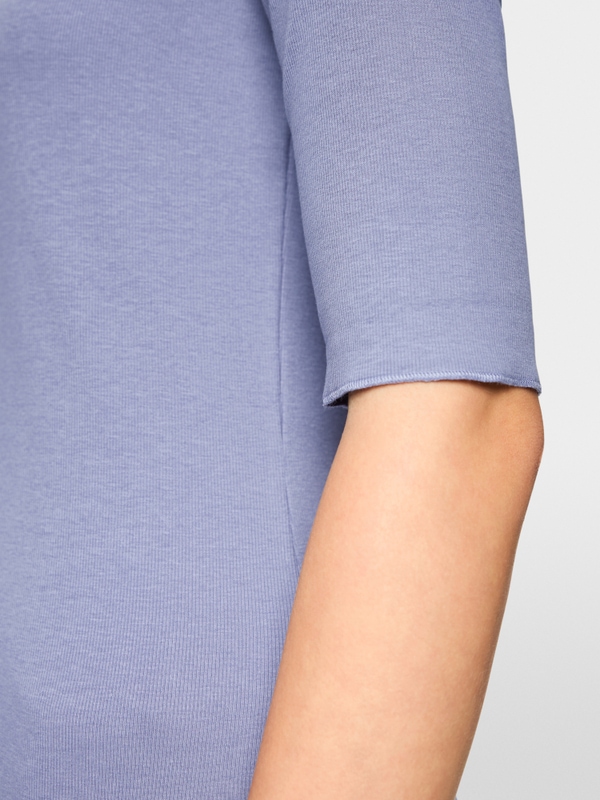 T-shirt met omgeslagen mouwen