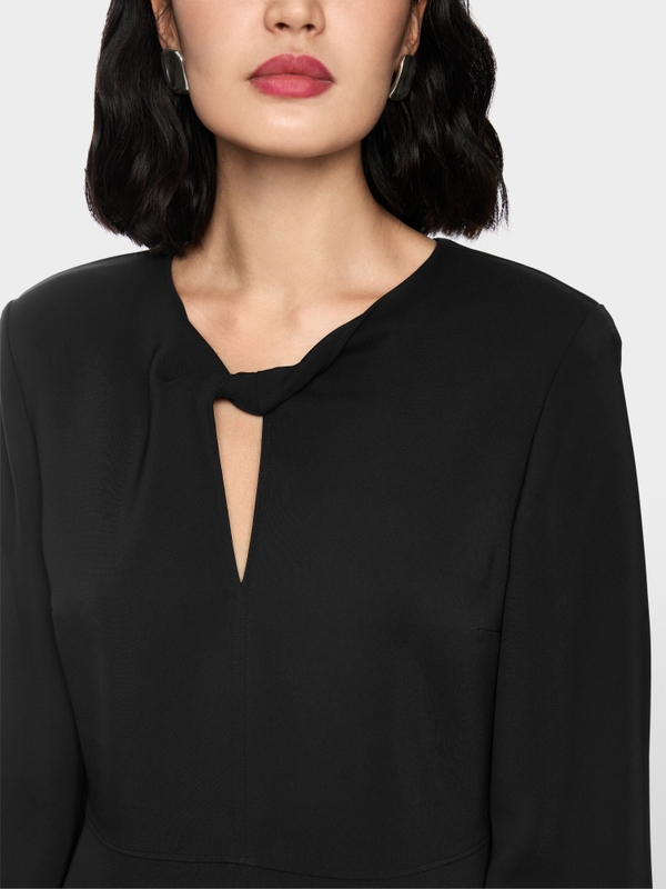 Elegante jurk met overslagdetail