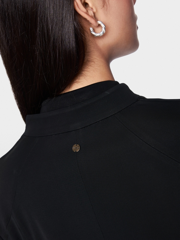Slightly fitted blazer