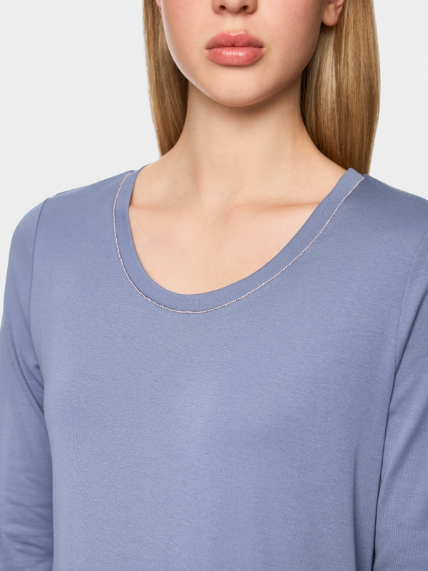 T-shirt met kettingversiering