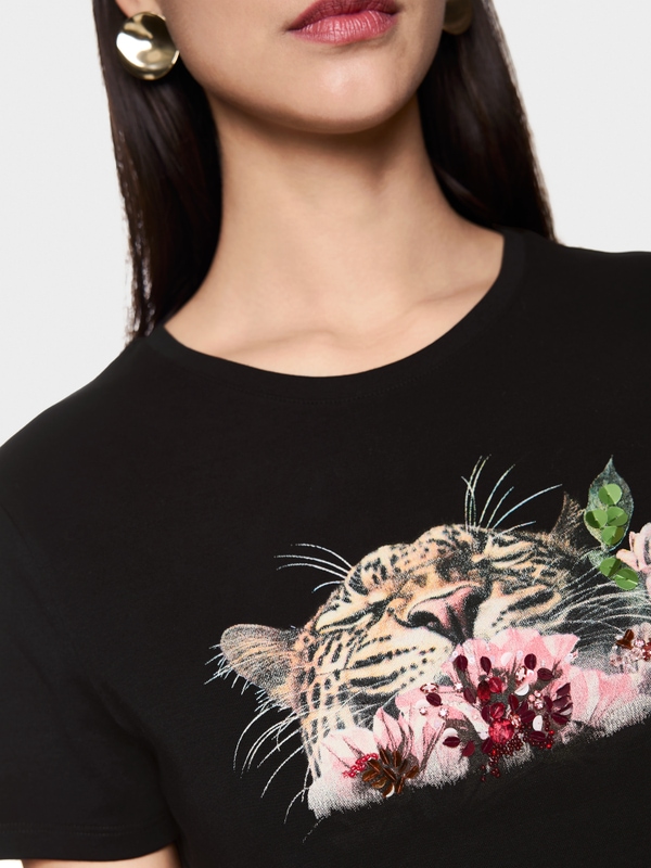 T-shirt avec imprimé léopard et détails floraux