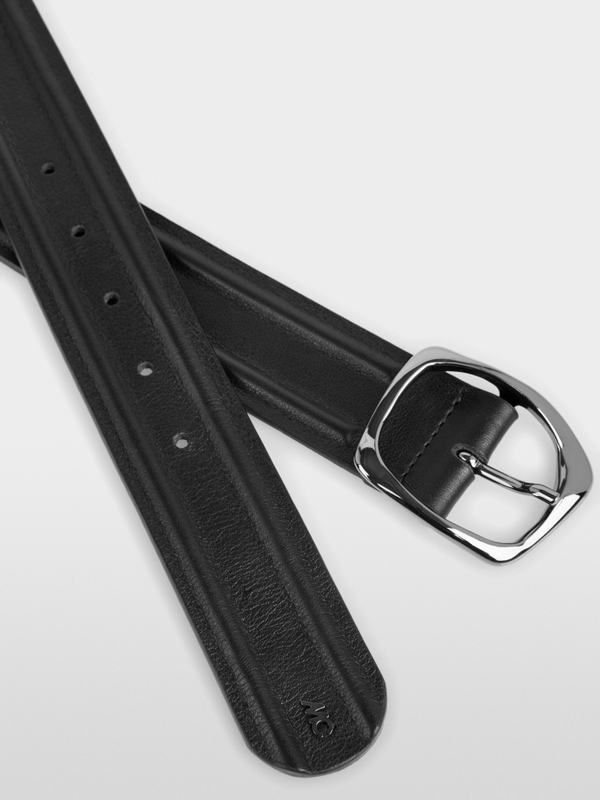 Ceinture en cuir avec boucle élégante